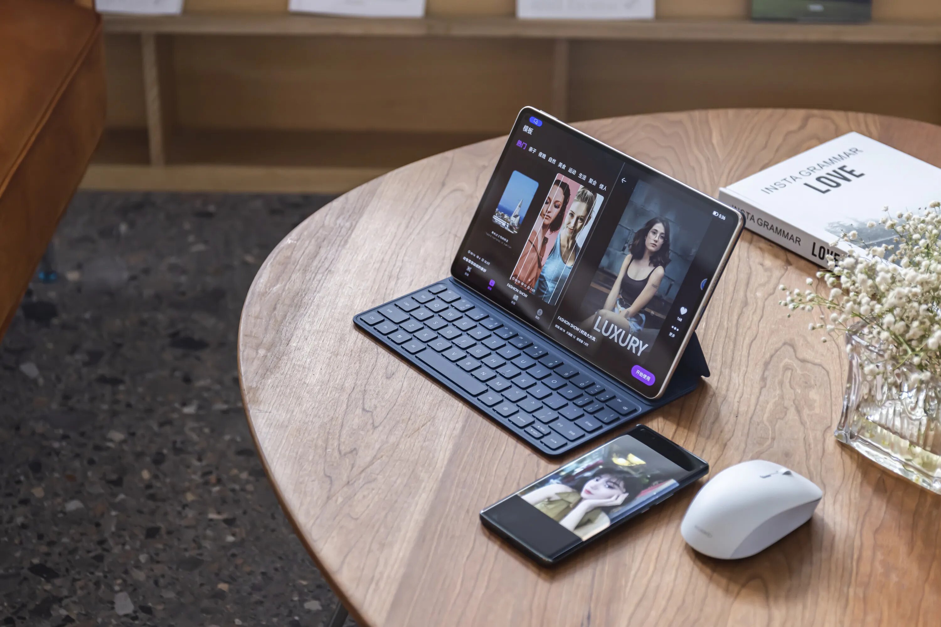 ແປ້ນພິມ Magic Magic Vs. Smart Folio: ອັນໃດທີ່ດີກວ່າ?